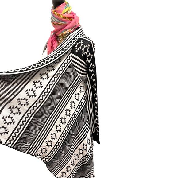 BCBG MAXAZRIA western aztec cascade front cardigan size SMALL 100% VISCOSE black - Picture 11 of 14